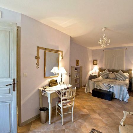 Le Clos Des Freres Gris Bed & Breakfast Aix-en-Provence Dış mekan fotoğraf