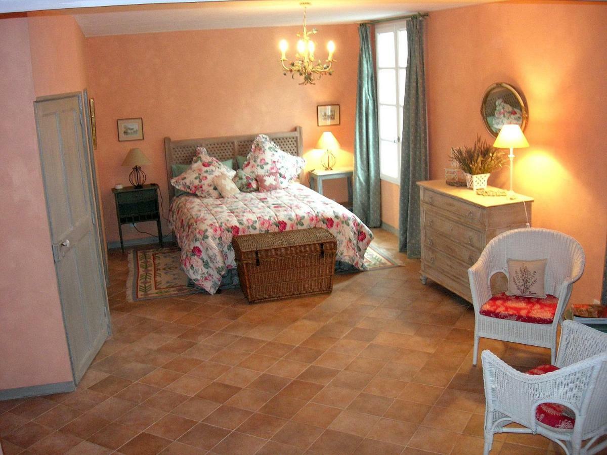Le Clos Des Freres Gris Bed & Breakfast Aix-en-Provence Dış mekan fotoğraf