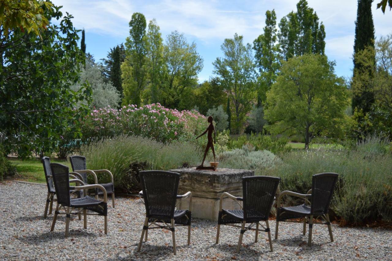 Le Clos Des Freres Gris Bed & Breakfast Aix-en-Provence Dış mekan fotoğraf