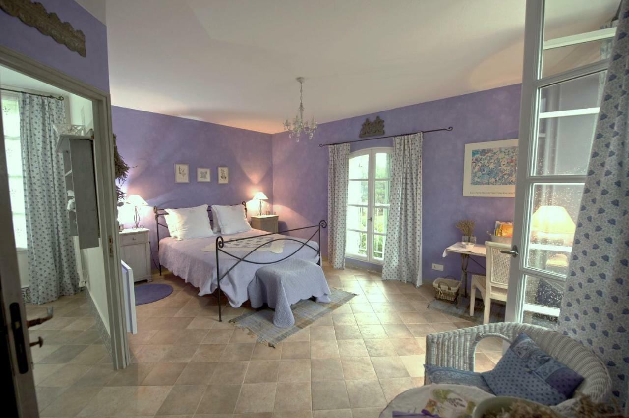Le Clos Des Freres Gris Bed & Breakfast Aix-en-Provence Dış mekan fotoğraf